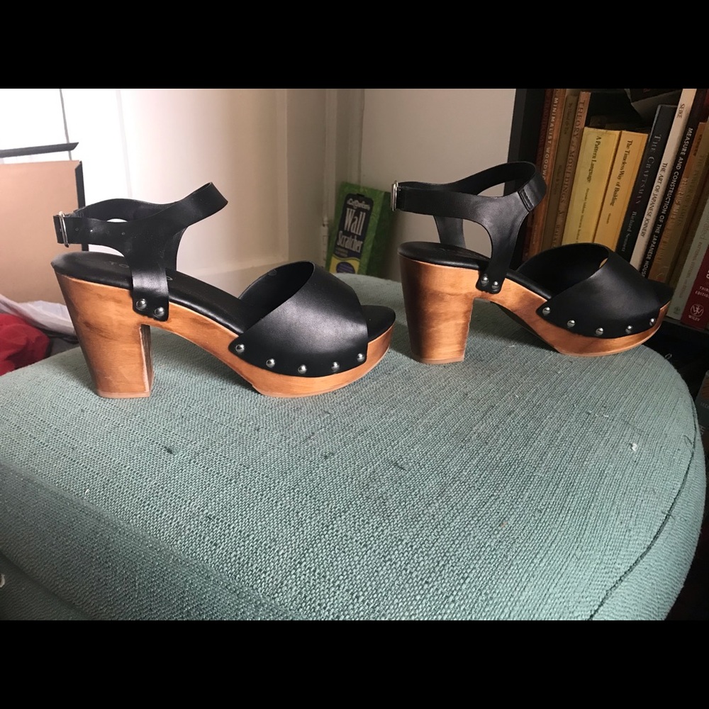 Black wooden heel platform sandals (wide width)